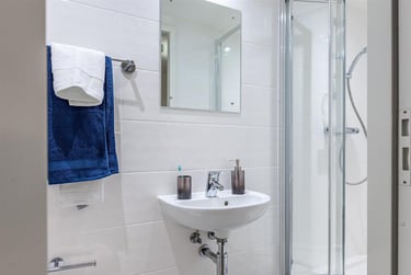 1 bed studio, Newport Road, Roath, Cardiff, CF240AN - Image 7